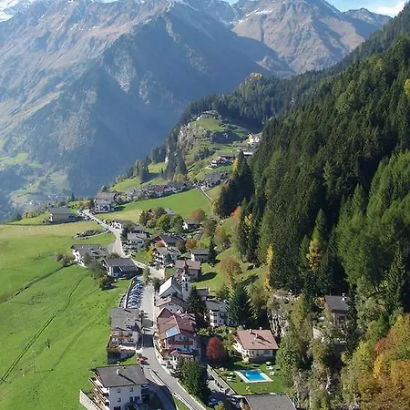 Stullerhof 3*